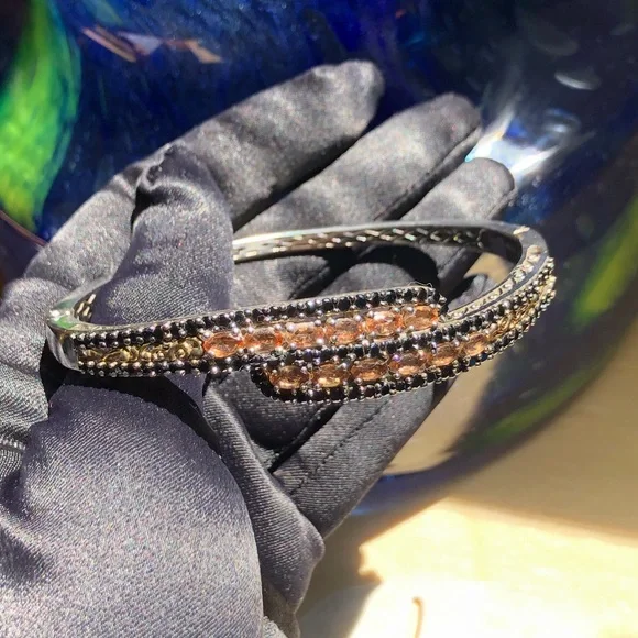 Sterling Andalusite and Black Spinel Clip On Bangle - Picture 6 of 12